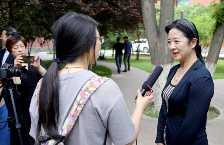 “老司机告诉你抬头显示器到底有没有必要安装”